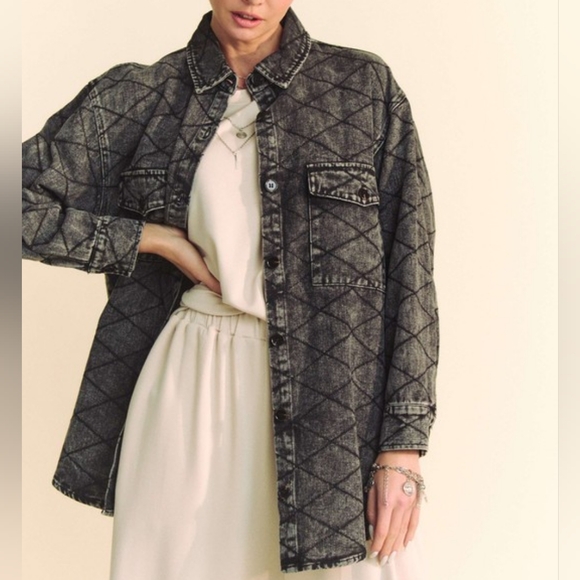 DAVI & DANI Denim Shacket Diamond Quilted High Low Oversized Jean Shirt Jacket - Picture 15 of 16